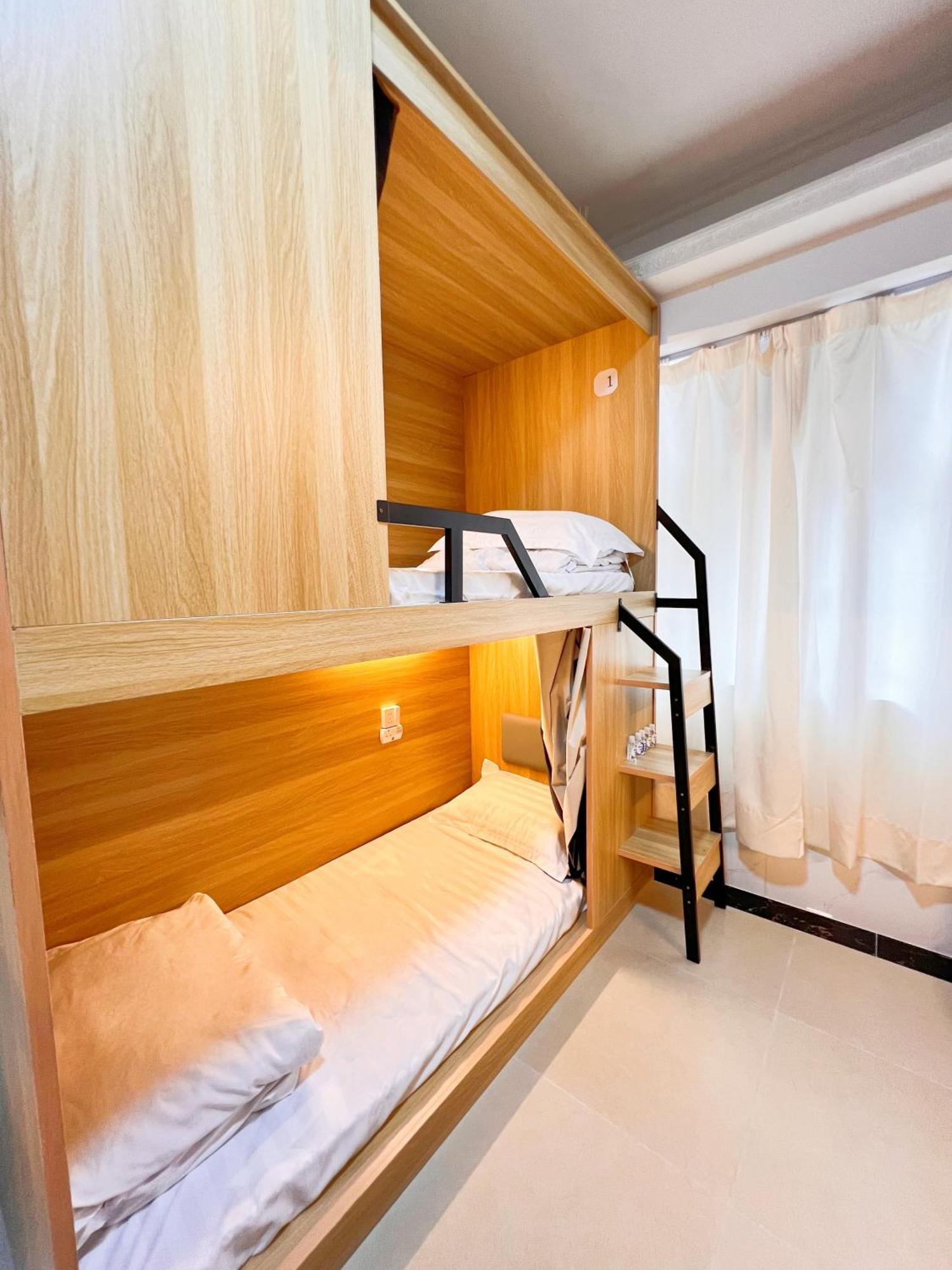 Waveflo Hostel 浪花青旅 香港 エクステリア 写真